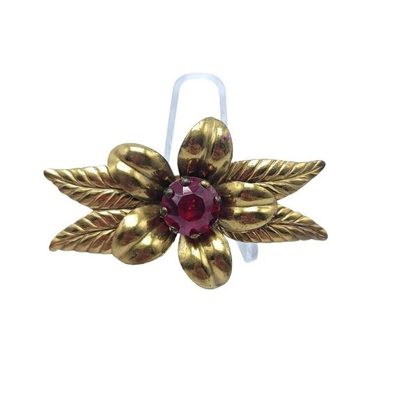 Red Rhinestone Gold Tone Brass Flower 1930/40s Vintage Brooch C Clasp - Picture 1 of 4